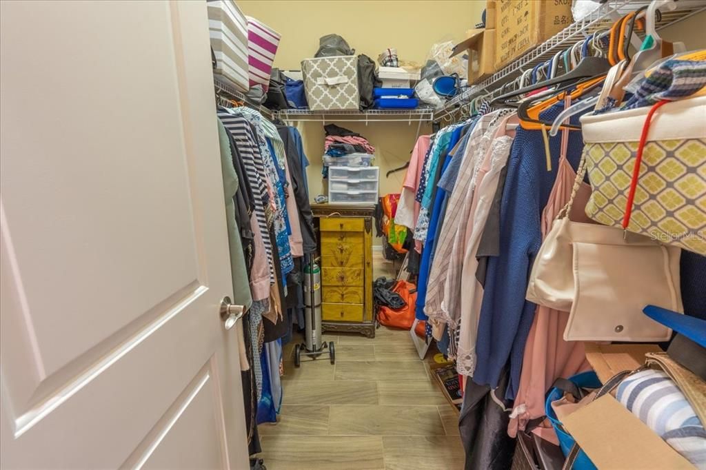 合同活跃: $540,000 (3 贝兹, 2 浴室, 2514 平方英尺)