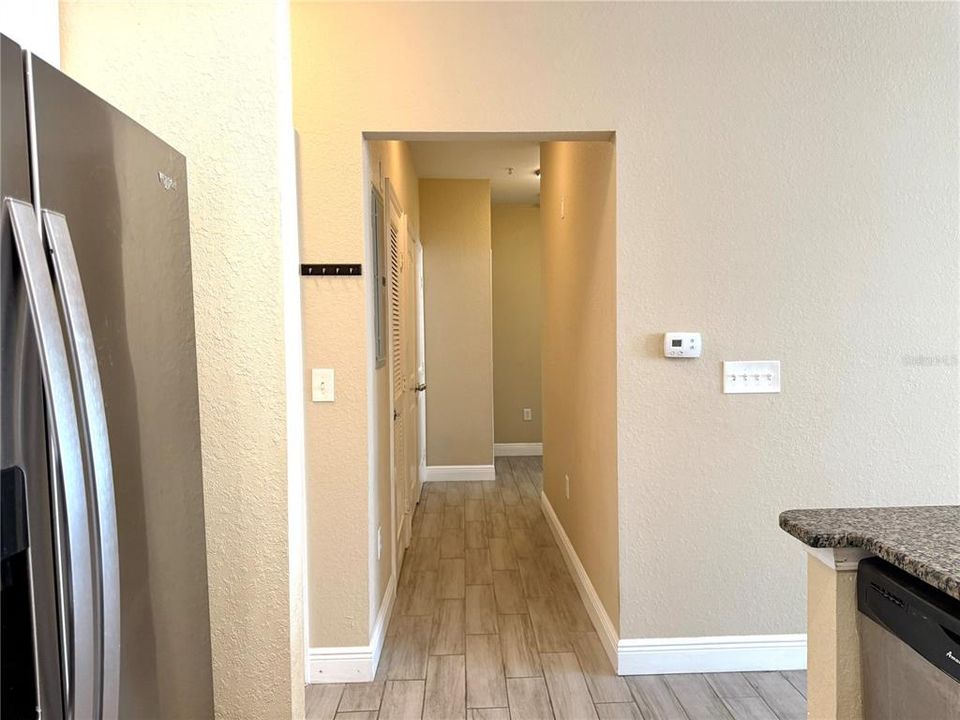 Activo con contrato: $1,745 (2 camas, 1 baños, 996 Pies cuadrados)