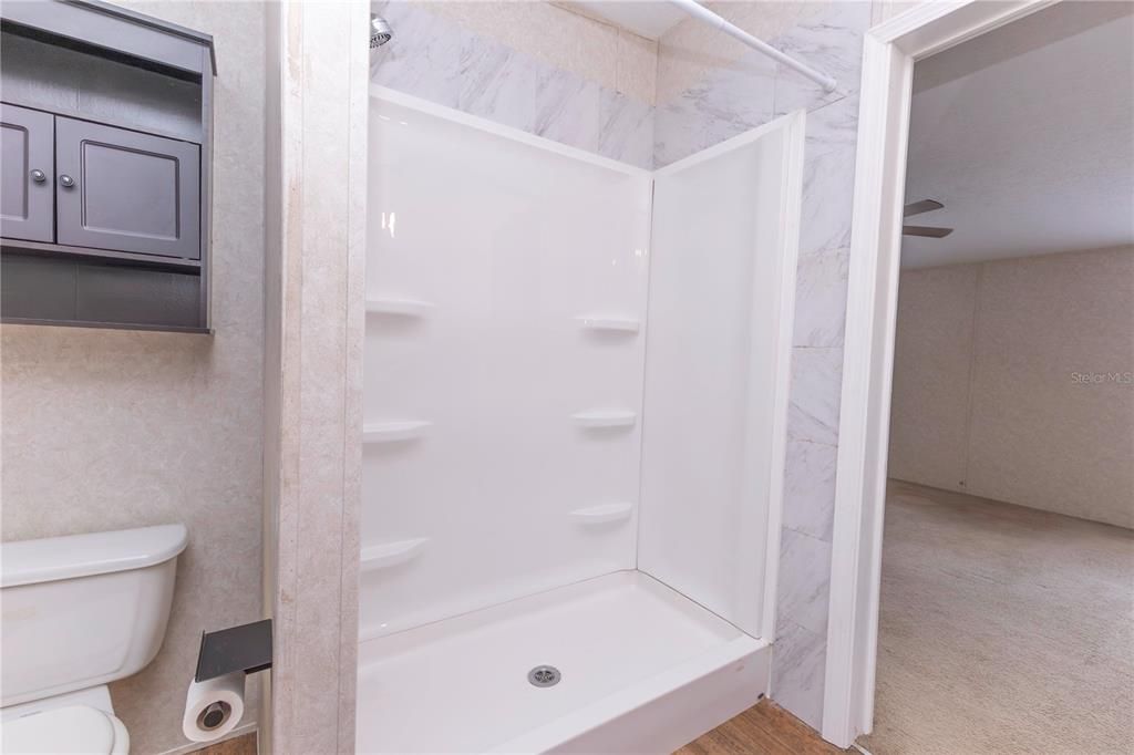 Active With Contract: $208,000 (3 beds, 2 baths, 1680 Square Feet)