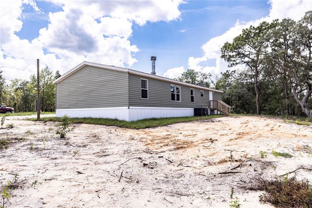 Active With Contract: $208,000 (3 beds, 2 baths, 1680 Square Feet)