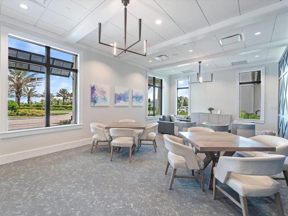 Activo con contrato: $399,999 (2 camas, 2 baños, 1442 Pies cuadrados)