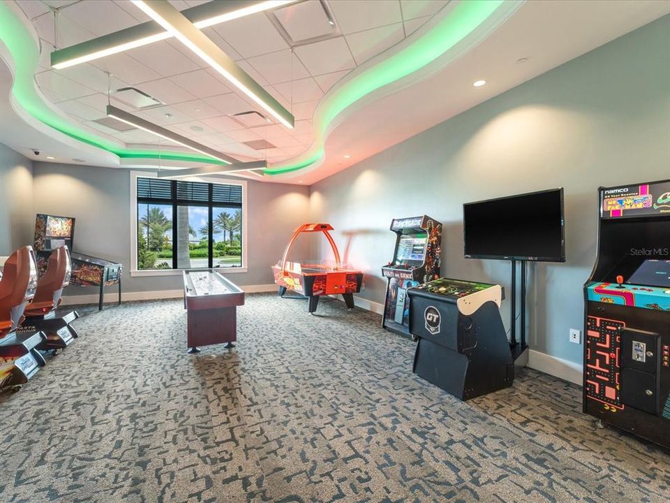 Activo con contrato: $399,999 (2 camas, 2 baños, 1442 Pies cuadrados)