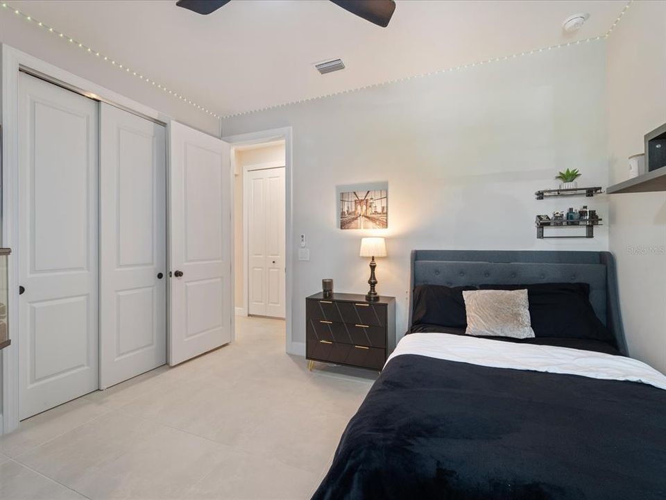 Activo con contrato: $399,999 (2 camas, 2 baños, 1442 Pies cuadrados)