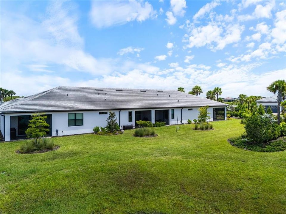 Activo con contrato: $399,999 (2 camas, 2 baños, 1442 Pies cuadrados)