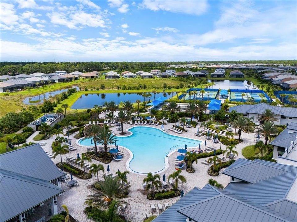 Activo con contrato: $399,999 (2 camas, 2 baños, 1442 Pies cuadrados)