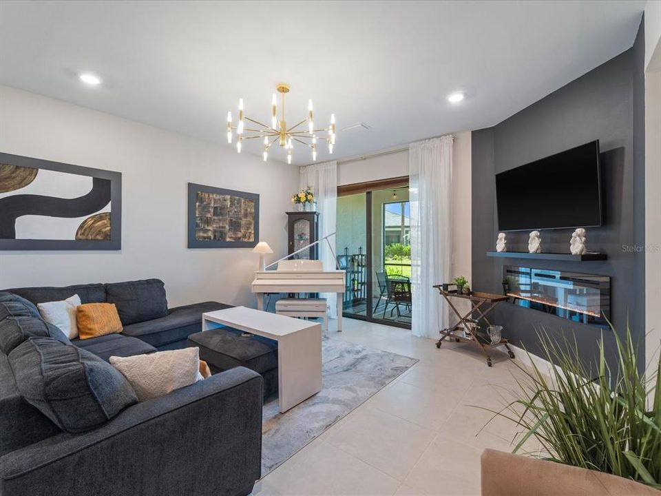 Activo con contrato: $399,999 (2 camas, 2 baños, 1442 Pies cuadrados)