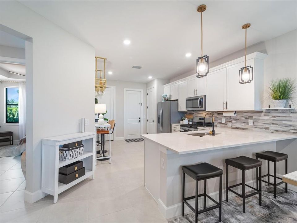 Activo con contrato: $399,999 (2 camas, 2 baños, 1442 Pies cuadrados)