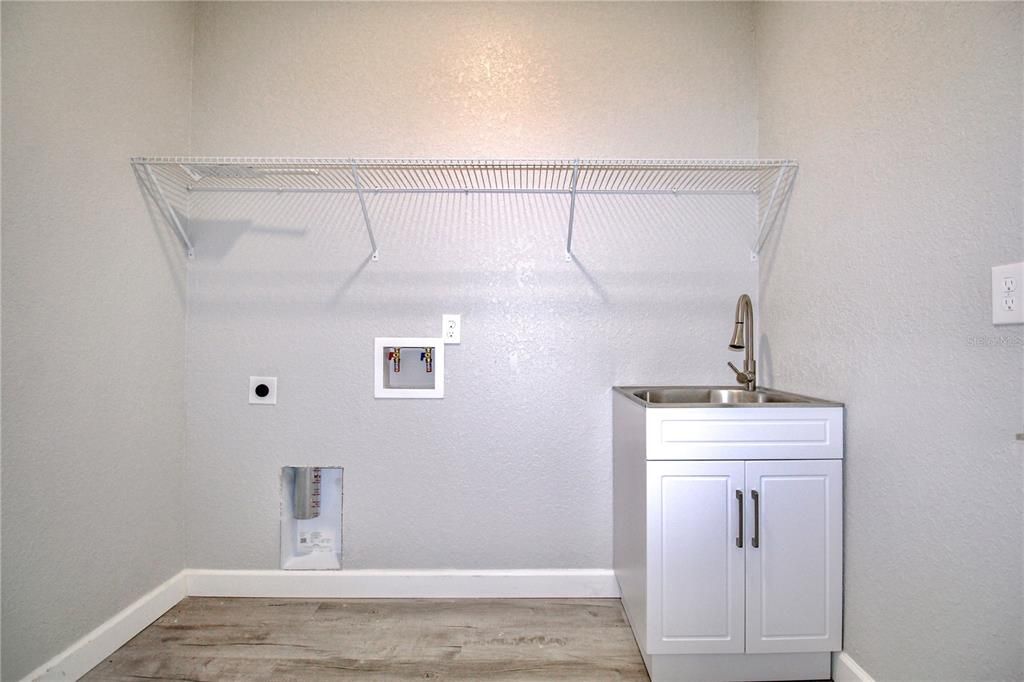 En Venta: $366,900 (3 camas, 3 baños, 1723 Pies cuadrados)