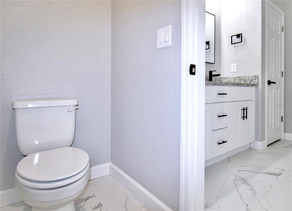 En Venta: $366,900 (3 camas, 3 baños, 1723 Pies cuadrados)