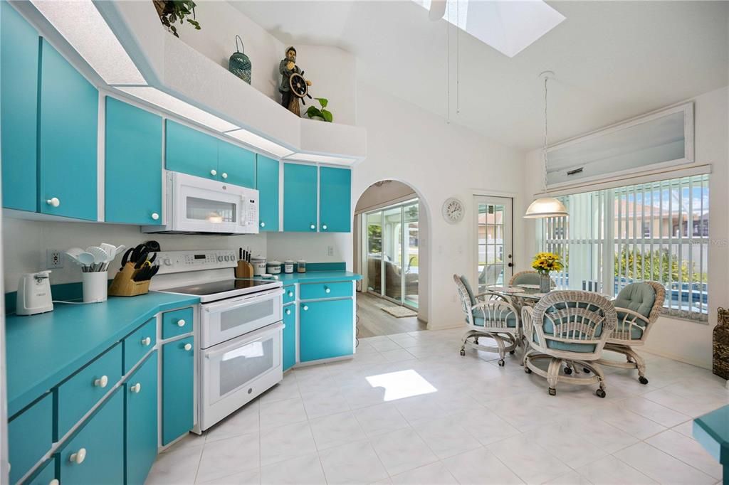 В аренду: $4,000 (3 спален, 2 ванн, 2108 Квадратных фут)