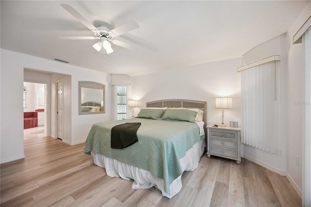 В аренду: $4,000 (3 спален, 2 ванн, 2108 Квадратных фут)