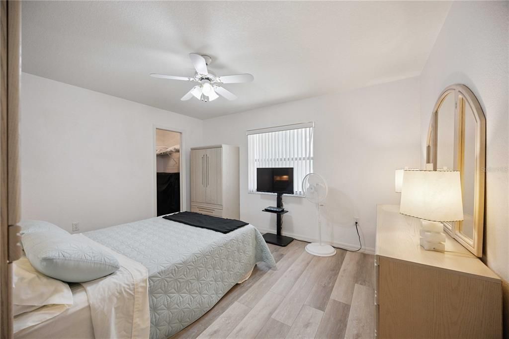 В аренду: $4,000 (3 спален, 2 ванн, 2108 Квадратных фут)