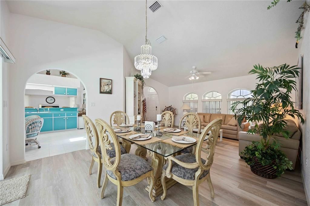 В аренду: $4,000 (3 спален, 2 ванн, 2108 Квадратных фут)