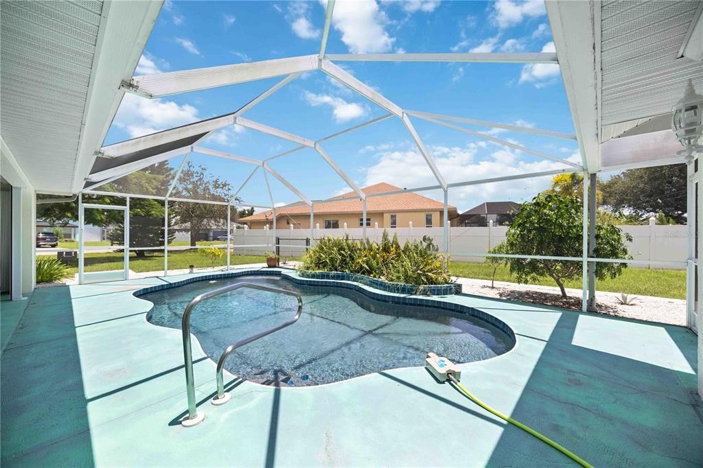 В аренду: $4,000 (3 спален, 2 ванн, 2108 Квадратных фут)