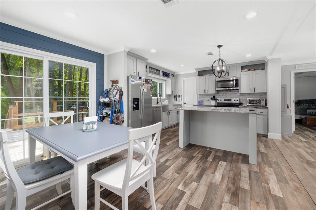 待售: $549,000 (3 贝兹, 2 浴室, 1456 平方英尺)