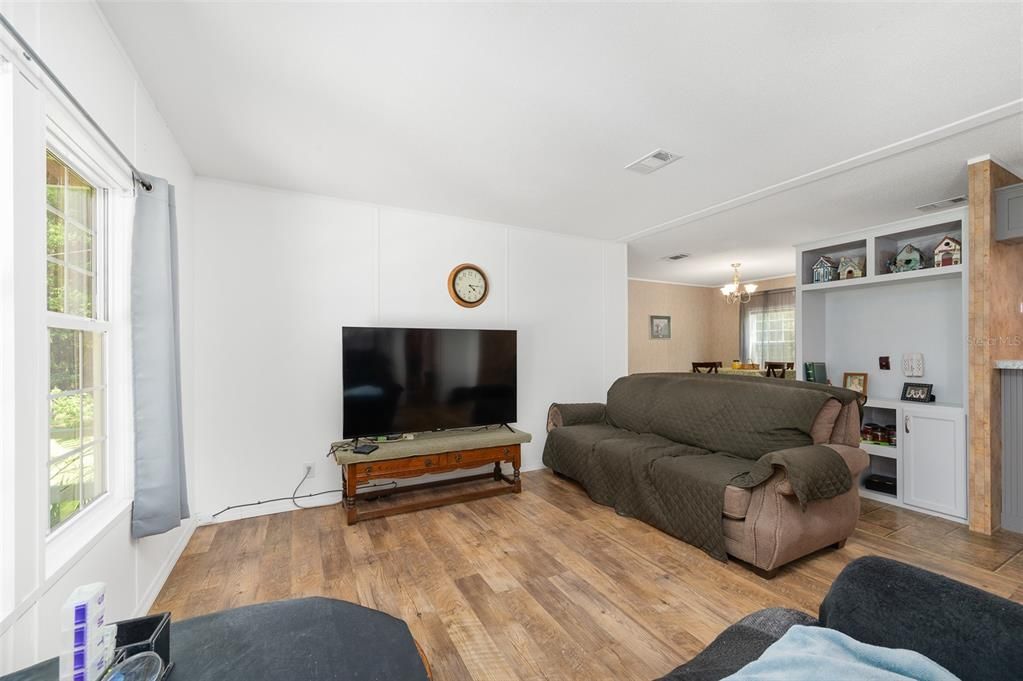 待售: $549,000 (3 贝兹, 2 浴室, 1456 平方英尺)