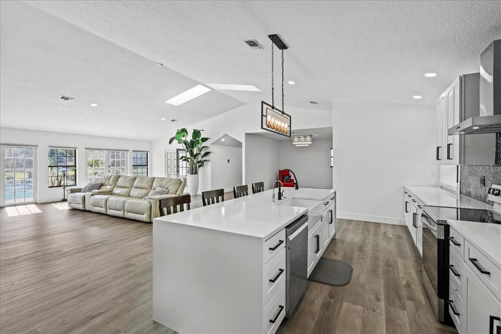 En Venta: $1,190,000 (5 camas, 4 baños, 4783 Pies cuadrados)