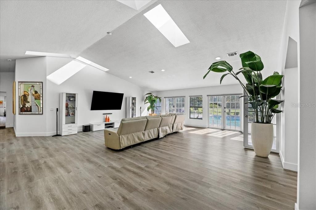 En Venta: $1,190,000 (5 camas, 4 baños, 4783 Pies cuadrados)