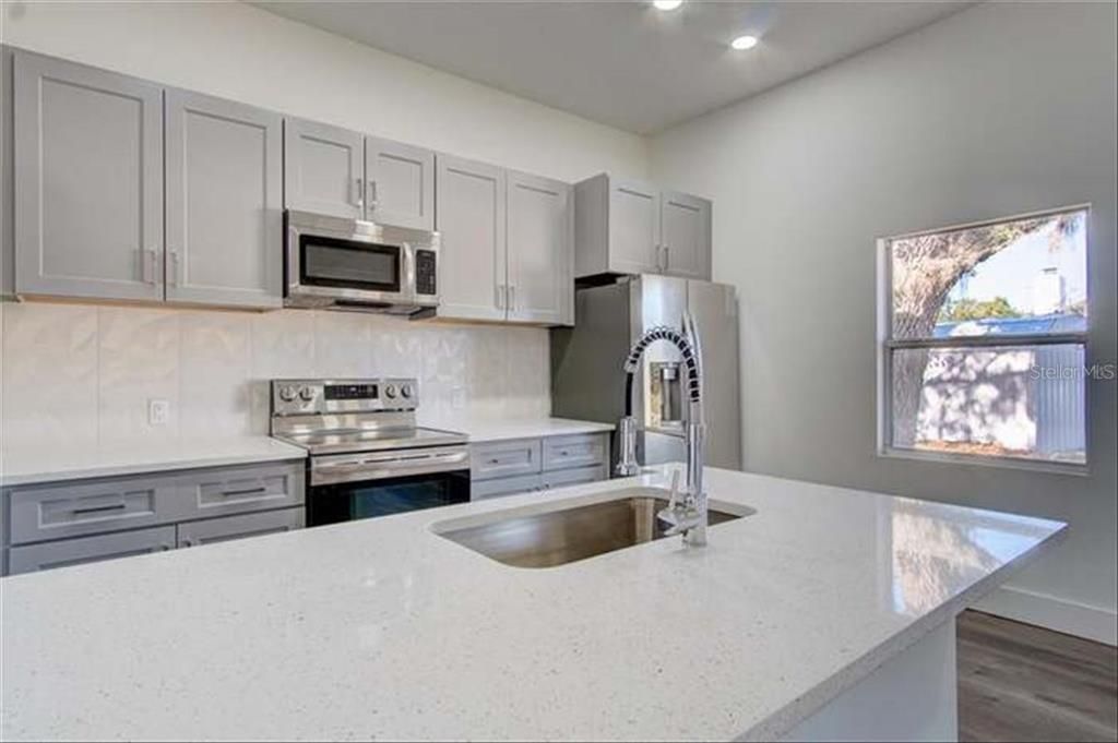 En Venta: $1,190,000 (5 camas, 4 baños, 4783 Pies cuadrados)