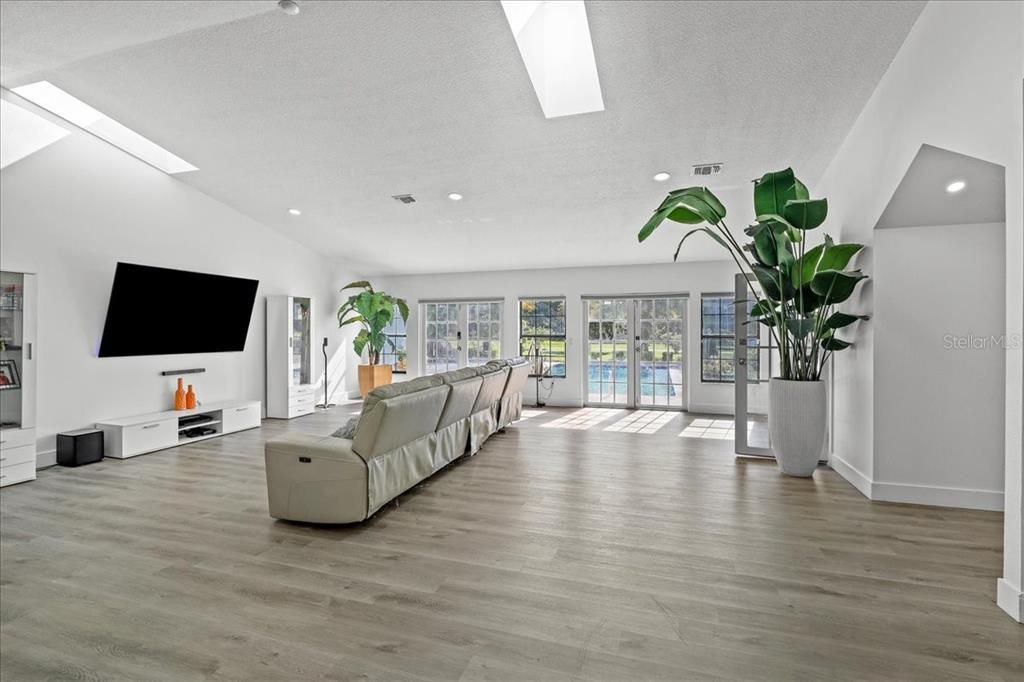 En Venta: $1,190,000 (5 camas, 4 baños, 4783 Pies cuadrados)