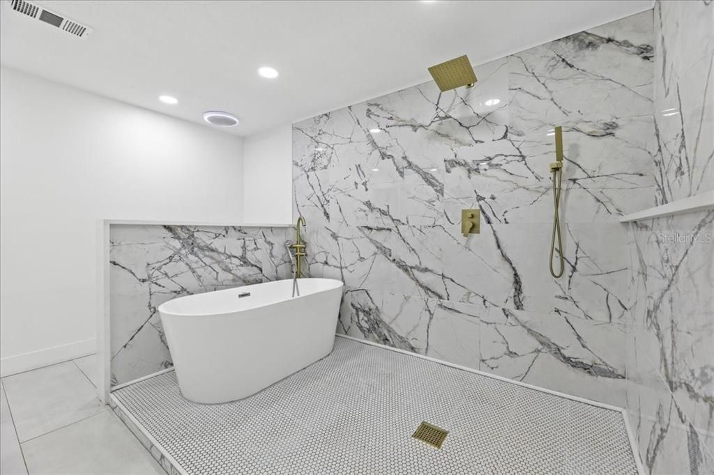 En Venta: $1,190,000 (5 camas, 4 baños, 4783 Pies cuadrados)