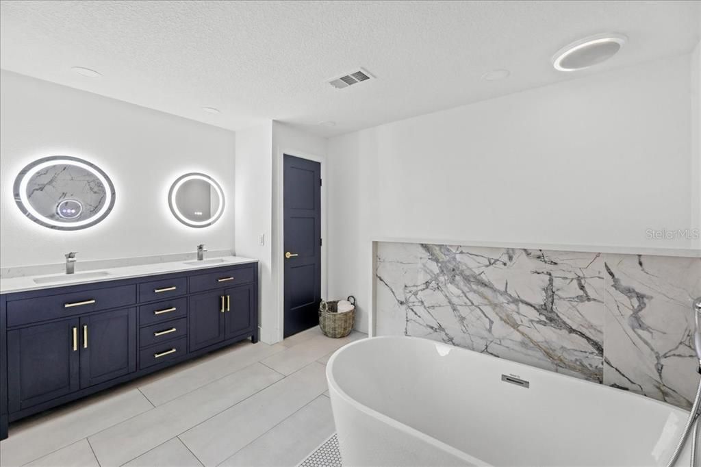 En Venta: $1,190,000 (5 camas, 4 baños, 4783 Pies cuadrados)