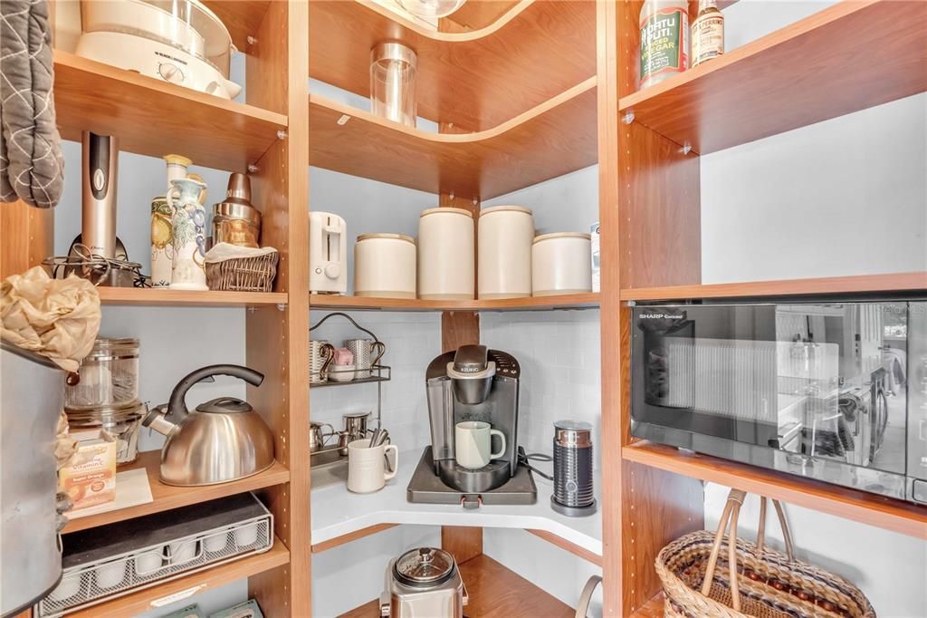 For Rent: $6,500 (3 beds, 3 baths, 2266 Square Feet)