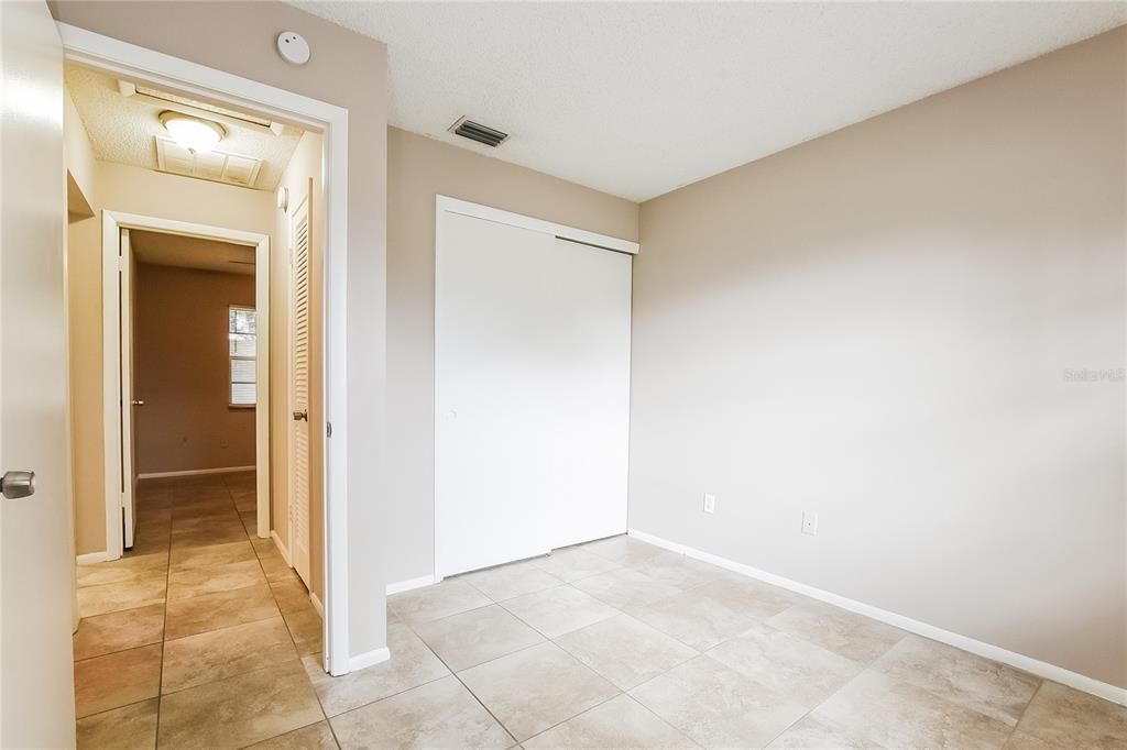 合同活跃: $349,000 (3 贝兹, 2 浴室, 1338 平方英尺)