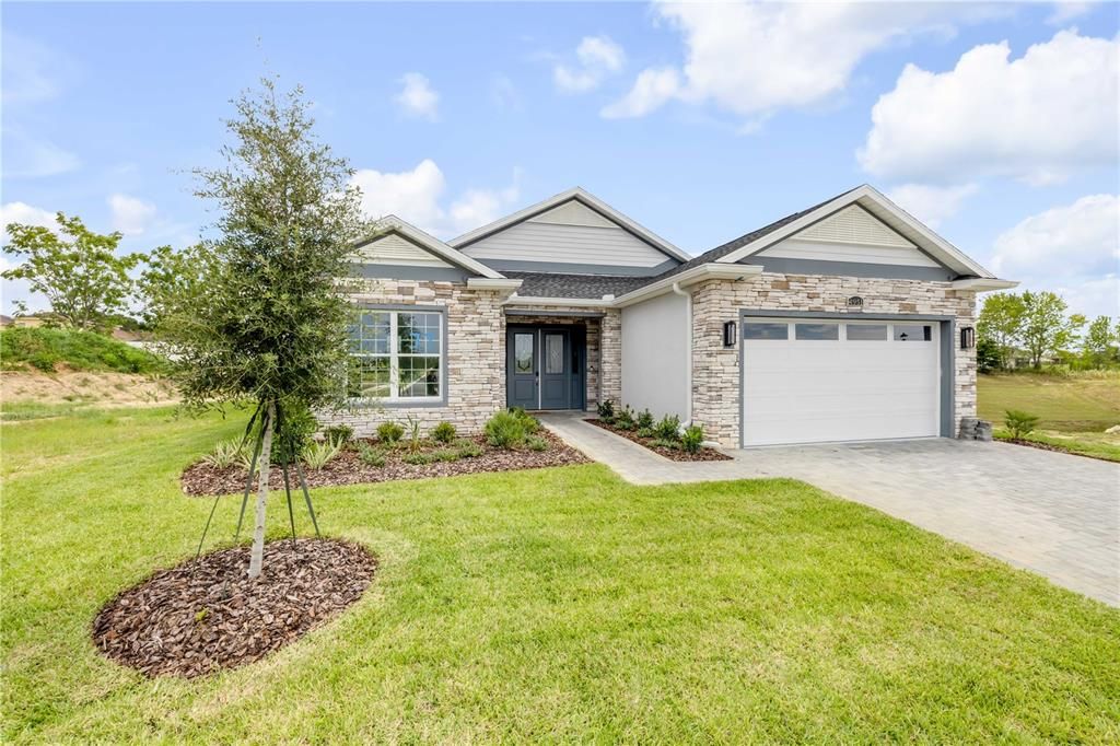 Под контрактом: $475,000 (3 спален, 2 ванн, 1900 Квадратных фут)