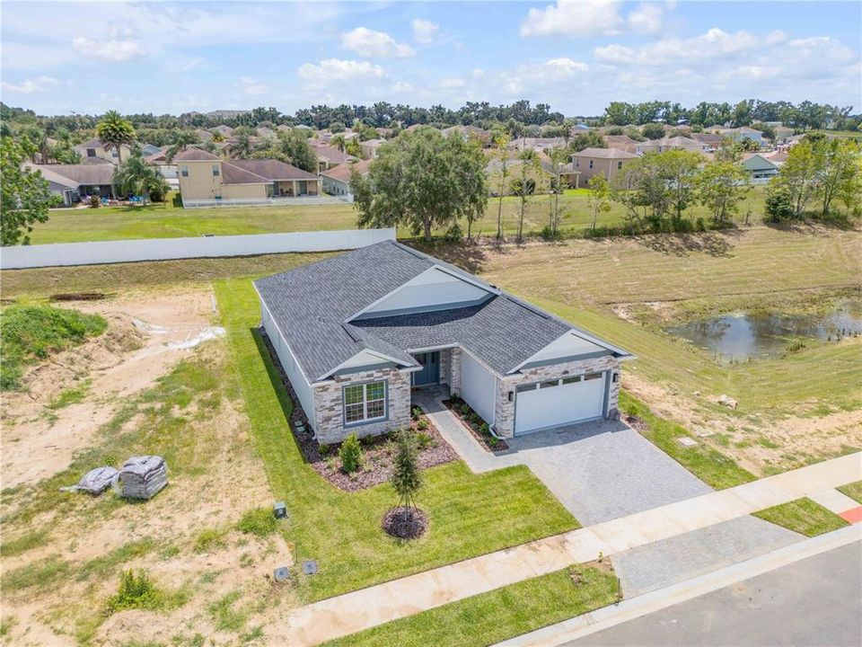 Под контрактом: $475,000 (3 спален, 2 ванн, 1900 Квадратных фут)