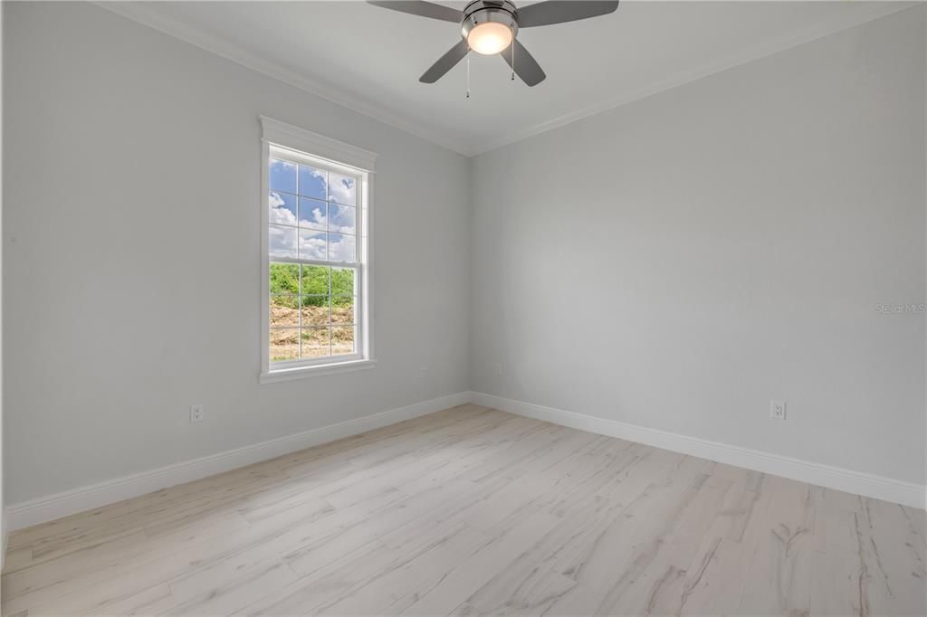 Под контрактом: $475,000 (3 спален, 2 ванн, 1900 Квадратных фут)