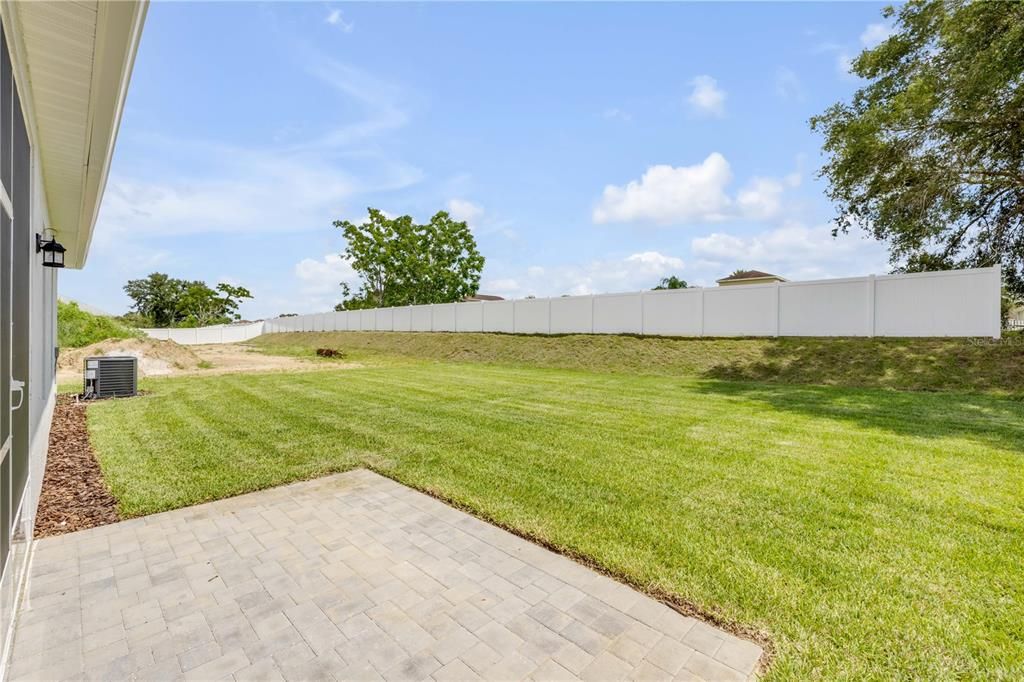 Под контрактом: $475,000 (3 спален, 2 ванн, 1900 Квадратных фут)