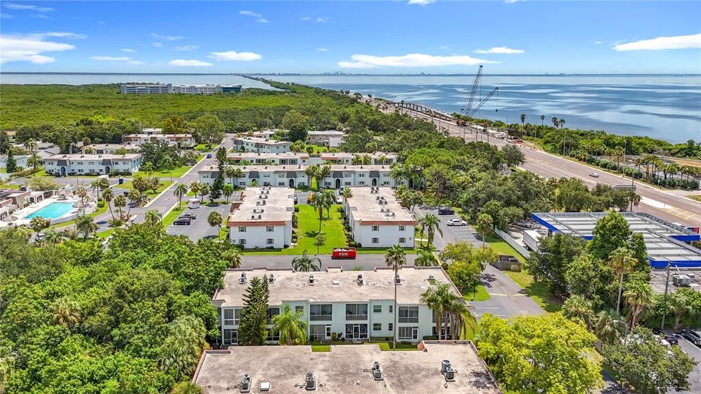 For Sale: $94,900 (1 beds, 1 baths, 747 Square Feet)