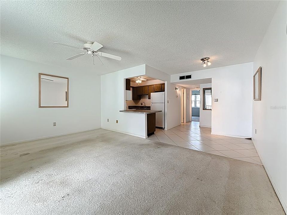 For Sale: $94,900 (1 beds, 1 baths, 747 Square Feet)