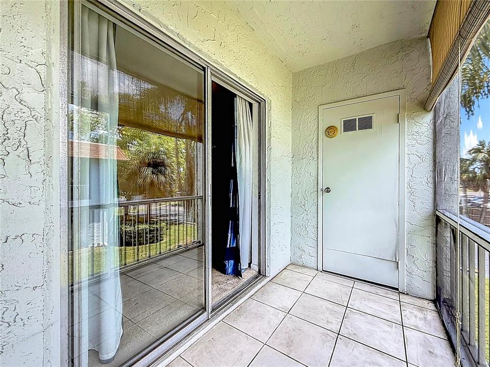 For Sale: $94,900 (1 beds, 1 baths, 747 Square Feet)