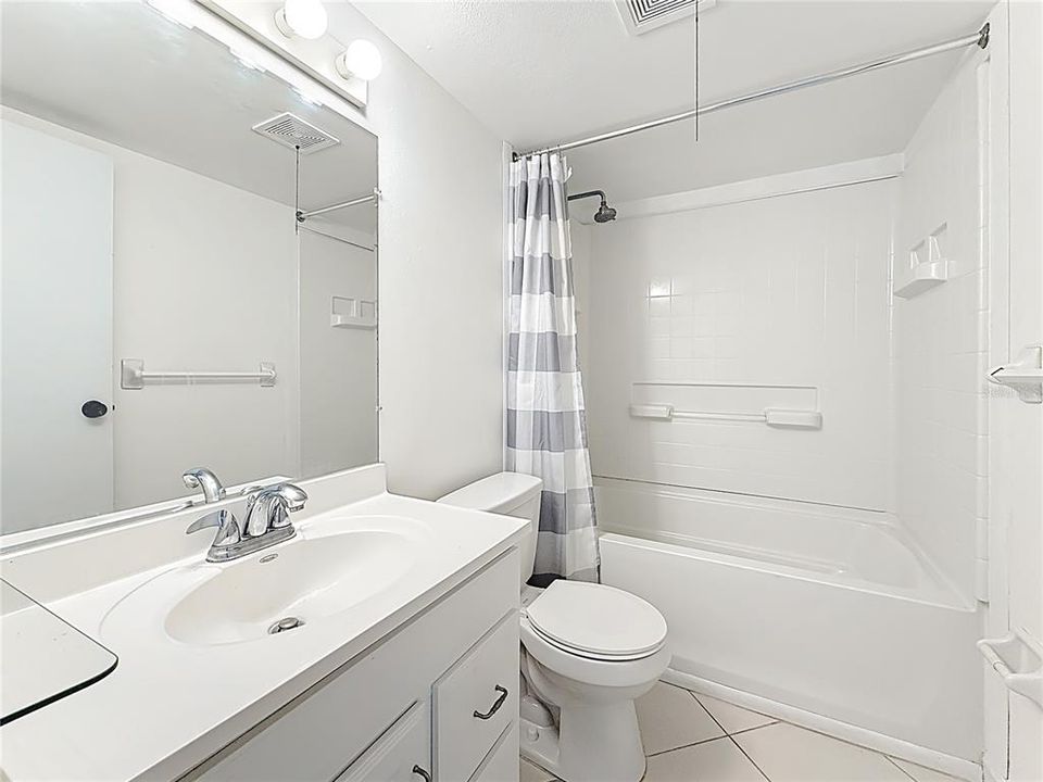 For Sale: $94,900 (1 beds, 1 baths, 747 Square Feet)