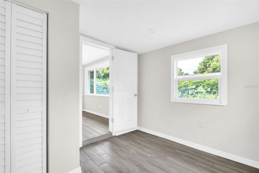 合同活跃: $249,500 (3 贝兹, 2 浴室, 1156 平方英尺)