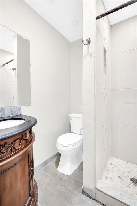 合同活跃: $249,500 (3 贝兹, 2 浴室, 1156 平方英尺)