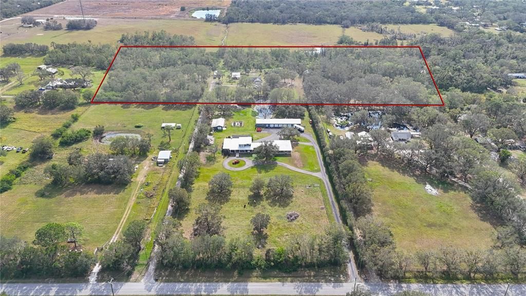 На продажу: $3,700,777 (2 спален, 1 ванн, 1218 Квадратных фут)