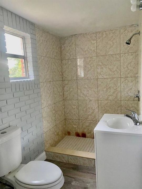 На продажу: $313,900 (4 спален, 0 ванн, 1488 Квадратных фут)