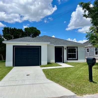 合同活跃: $235,000 (3 贝兹, 2 浴室, 1322 平方英尺)