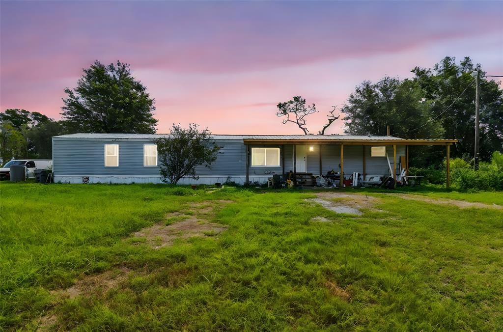Recently Sold: $325,000 (3 beds, 2 baths, 1216 Square Feet)