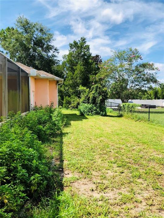 Active With Contract: $399,000 (3 beds, 3 baths, 2526 Square Feet)