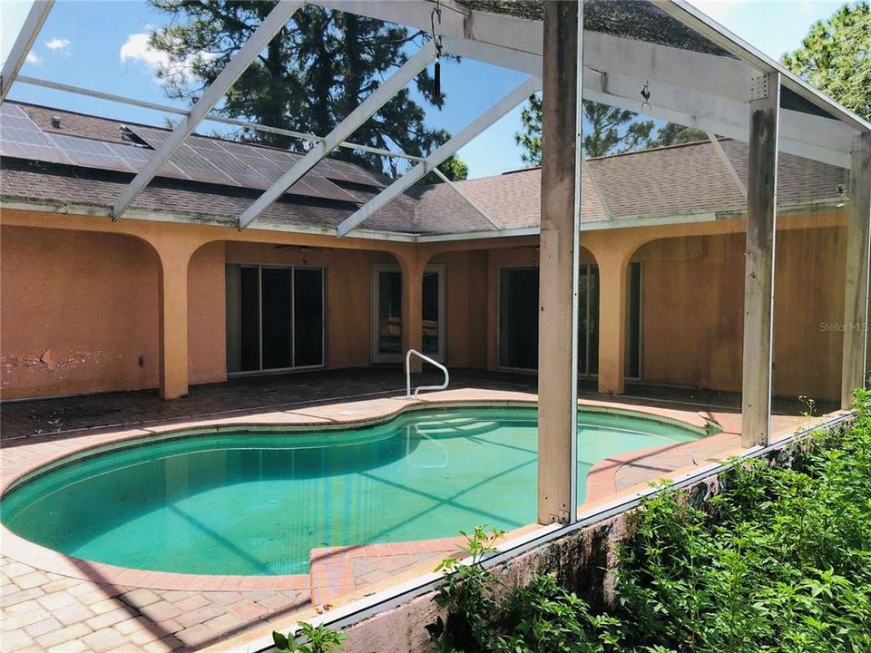 Active With Contract: $399,000 (3 beds, 3 baths, 2526 Square Feet)