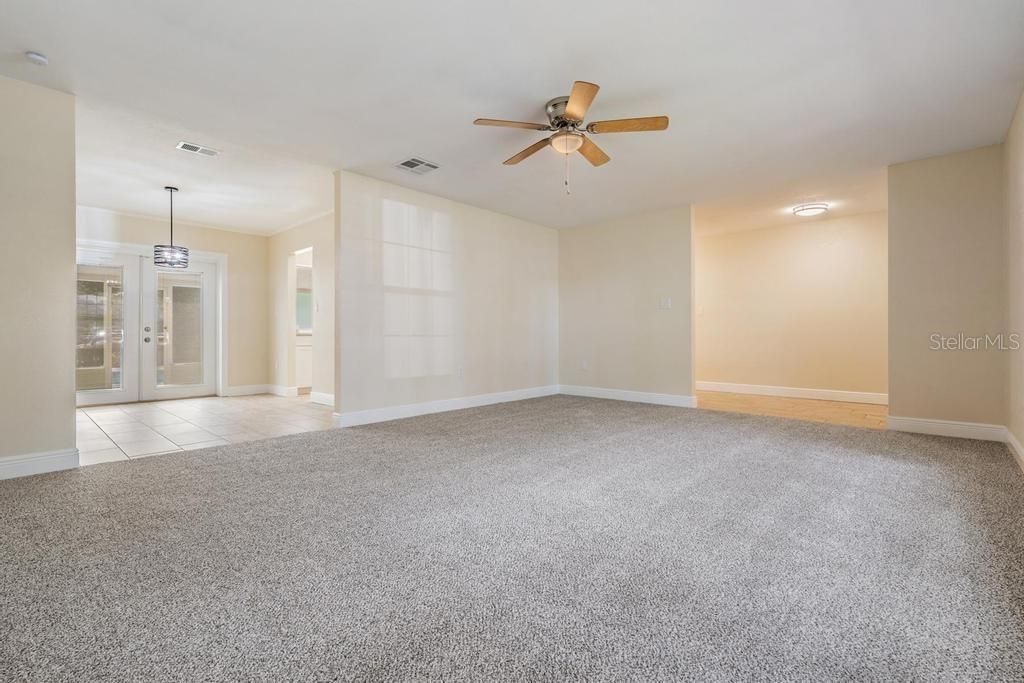 For Sale: $470,000 (4 beds, 2 baths, 2581 Square Feet)