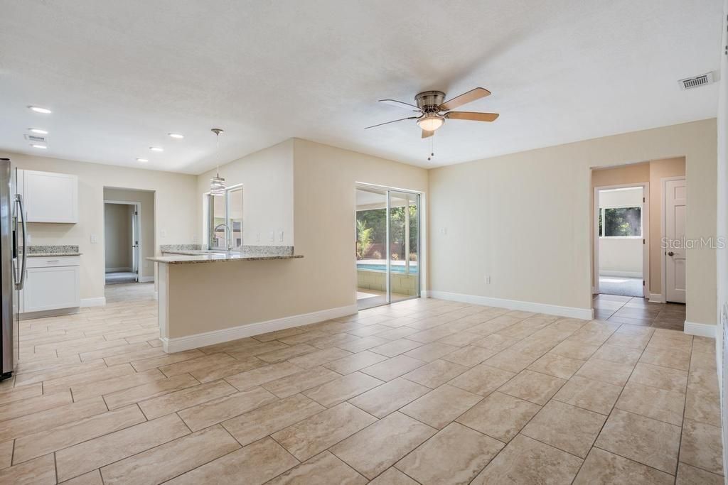 For Sale: $470,000 (4 beds, 2 baths, 2581 Square Feet)