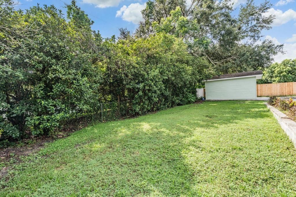 For Sale: $470,000 (4 beds, 2 baths, 2581 Square Feet)