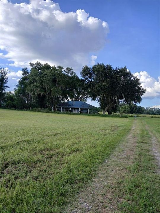 合同活跃: $599,000 (3 贝兹, 2 浴室, 2188 平方英尺)