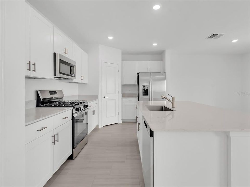 En Renta: $2,449 (4 camas, 2 baños, 1870 Pies cuadrados)