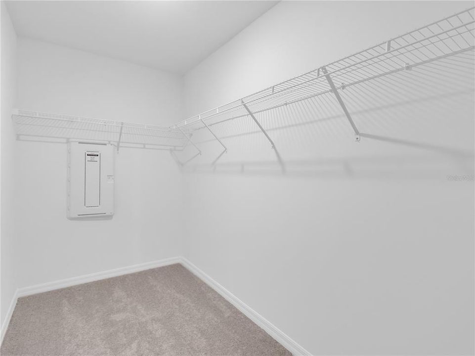 En Renta: $2,449 (4 camas, 2 baños, 1870 Pies cuadrados)